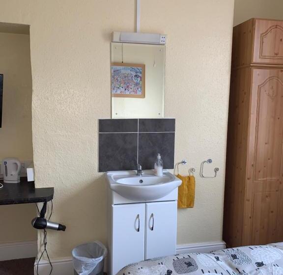 Номер Стандарт, Brafferton Guest House