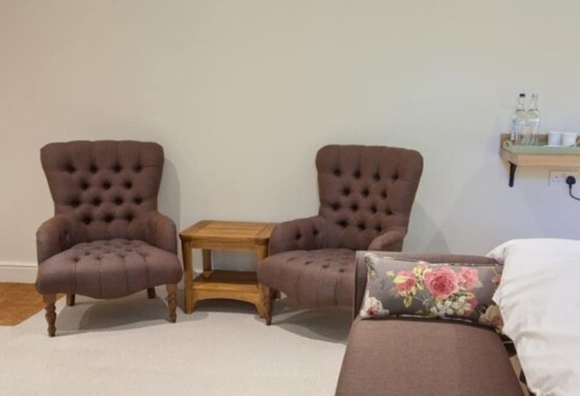 Номер Deluxe, The Inn West End