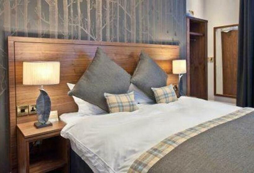 Семейный Номер, The Queen Hotel Wetherspoon