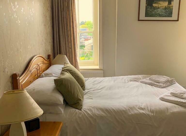 Номер Стандарт, Carlton Lodge