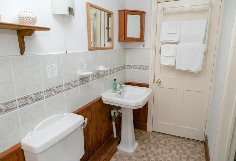 غرفة قياسية, The Garden House Grittleton