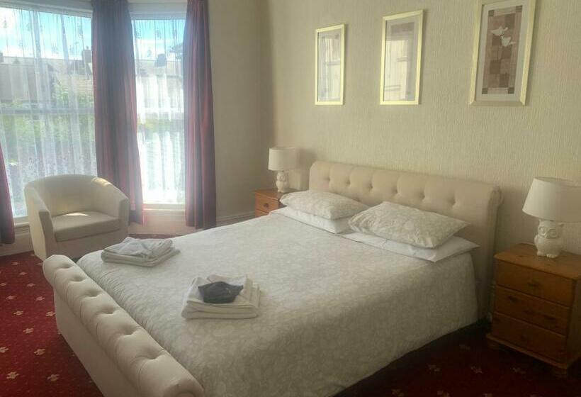 غرفة قياسية, Savoy