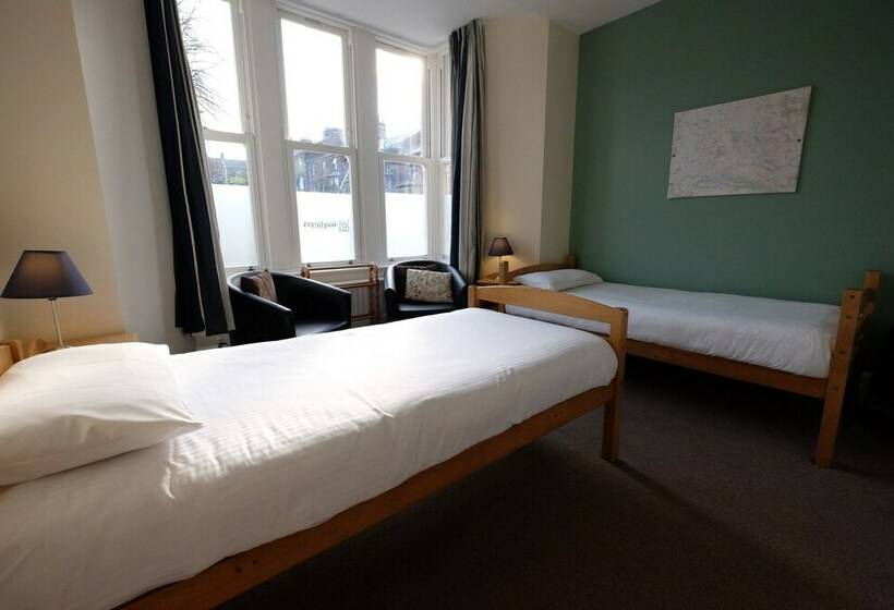 Номер Стандарт, Wayfarers Independent Hostel