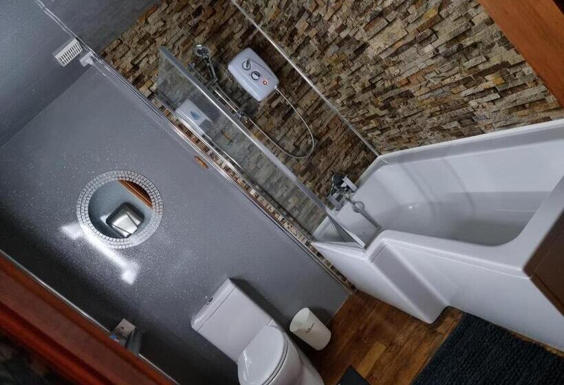 Номер Стандарт, Castle Lodge   Brecon Beacons Accommodation