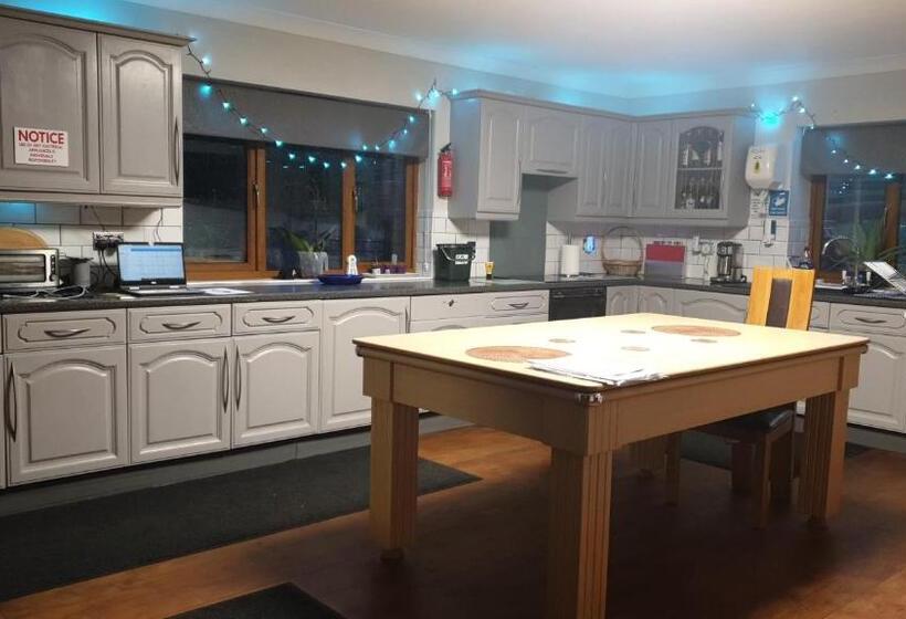 Семейный Номер, Castle Lodge   Brecon Beacons Accommodation
