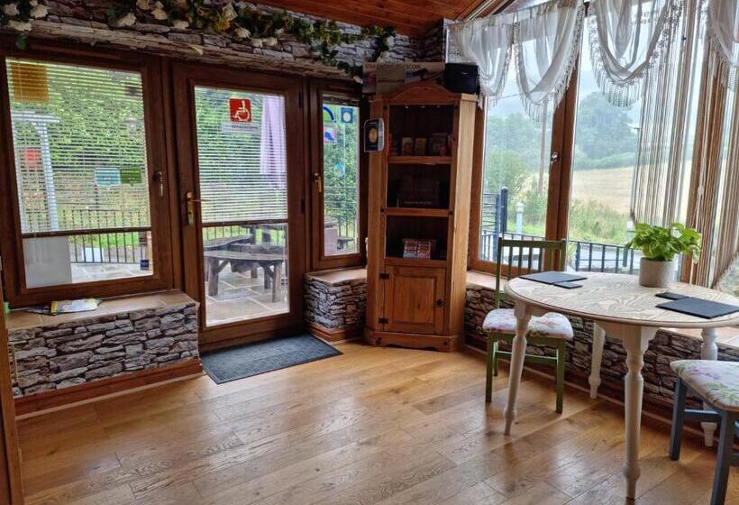 Номер Стандарт, Castle Lodge   Brecon Beacons Accommodation