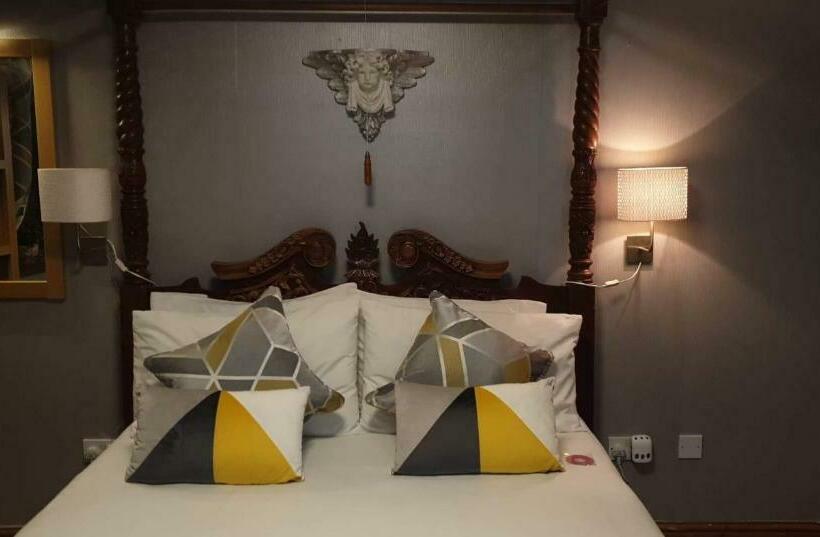 Номер Стандарт, Castle Lodge   Brecon Beacons Accommodation