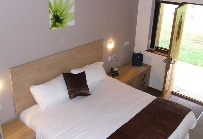 اتاق استاندارد, Calderfields Golf & Country Club