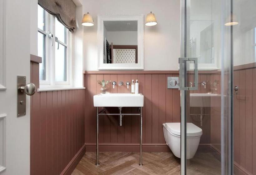 غرفة ديلوكس, Nevill Arms Inn