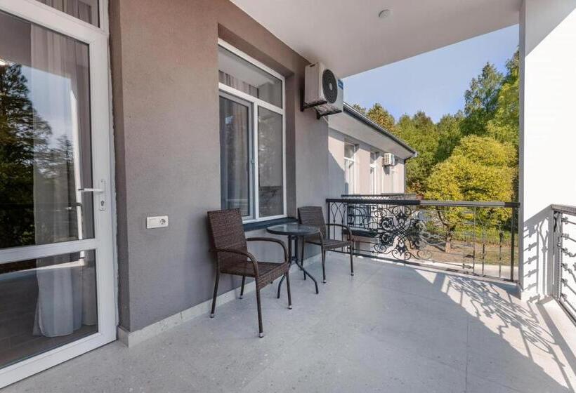 سوئیت با بالکن, Park Hotel Tskaltubo   Balneo Resort