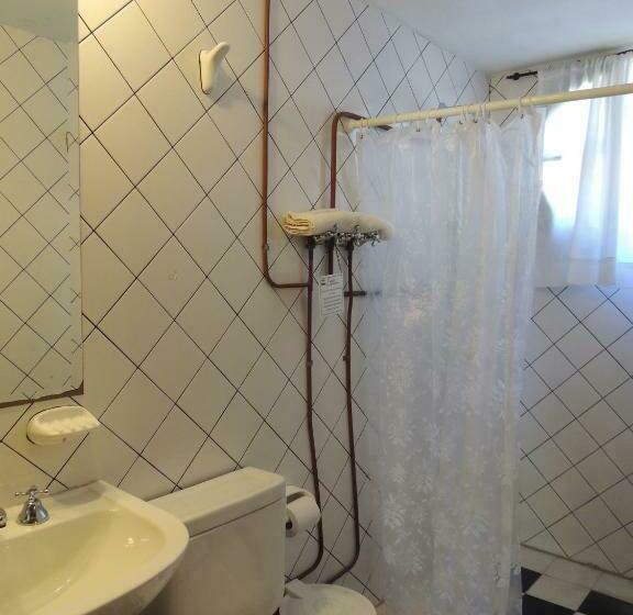 스탠다드 트리플 룸, Hostal Las Golondrinas