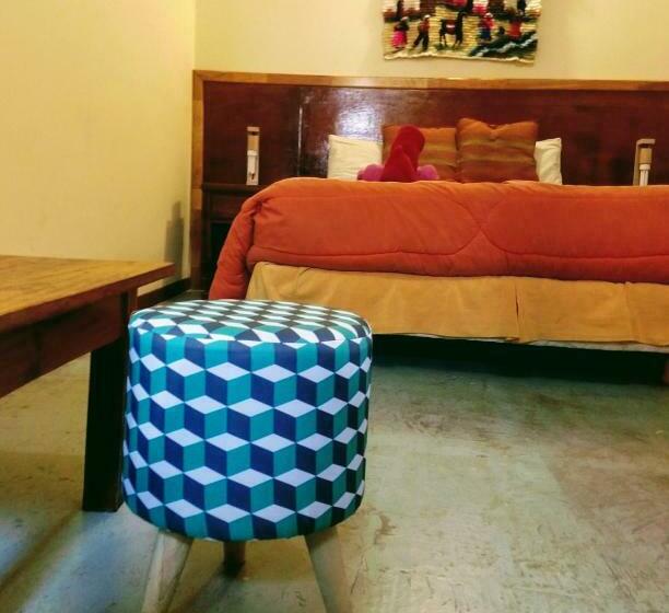 اتاق استاندارد با سرویس بهداشتی مشترک, Antarctica Hostel
