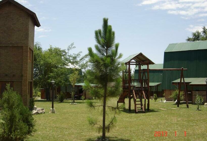 بنجلو قياسى, Cabañas Ecos Del Rio