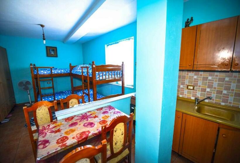 4인용 스탠다드 룸, Pemaj Hostel