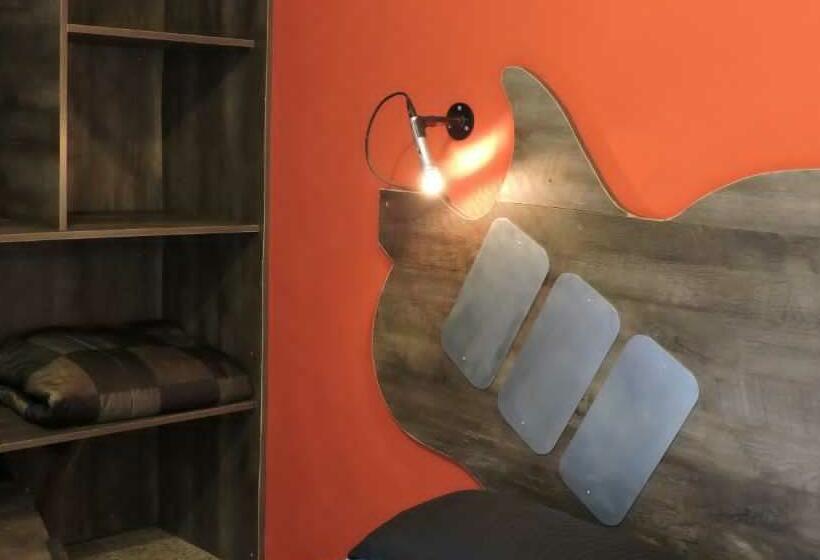 اتاق استاندارد, Carrusel Art Hostel