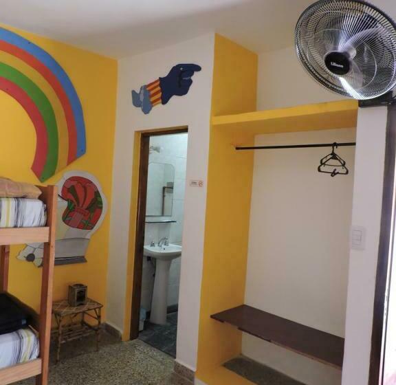 اتاق استاندارد چهار تخته, Carrusel Art Hostel
