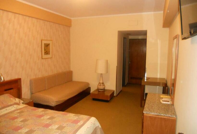 اتاق استاندارد سه نفره, Hostal Santa Fe De La Veracruz
