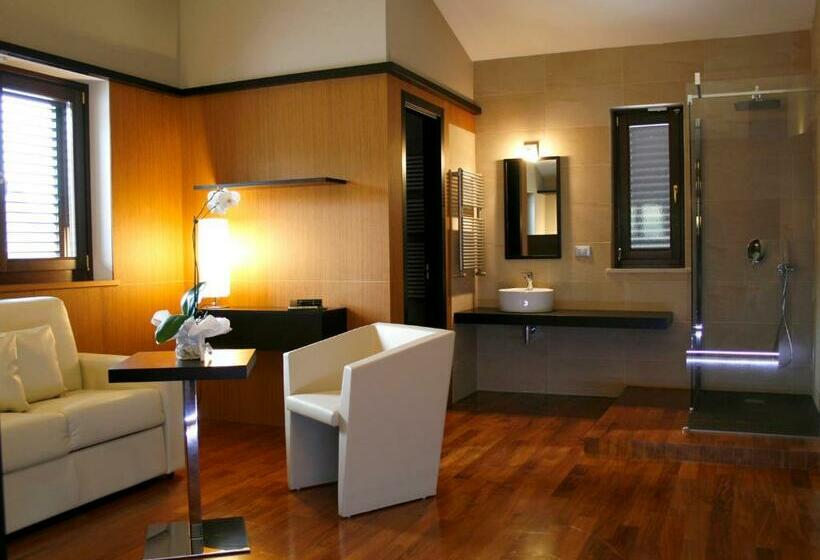 Suite, Il Castagneto
