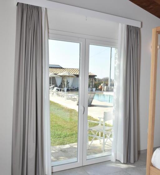 اتاق لوکس با تخت بزرگ, Masseria Tenuta Flora Maria