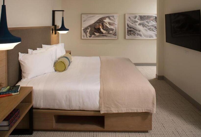스위트 킹사이즈 침대, Limelight Hotel Ketchum