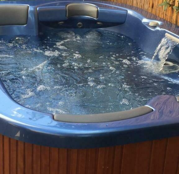 غرفة قياسية, Villa Della Certosa