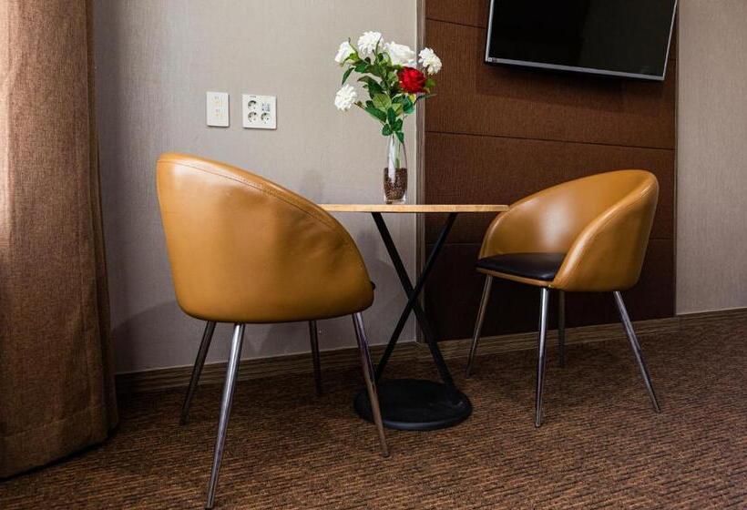 Номер Стандарт Вид на Город, Eastern Hotel Jeju