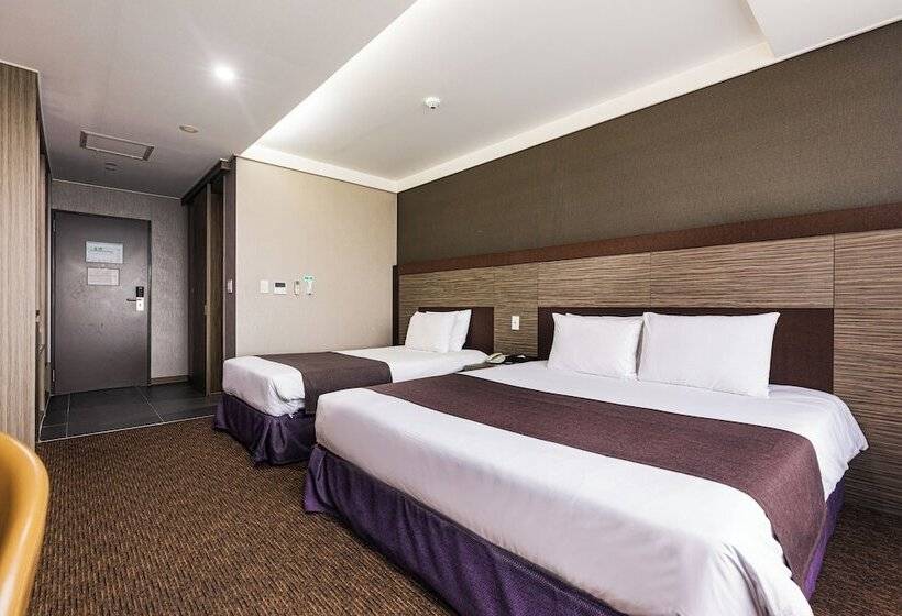 Номер Deluxe, Eastern Hotel Jeju