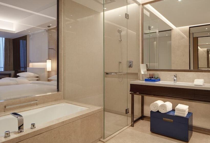 غرفة كلوب, Sheraton Zibo