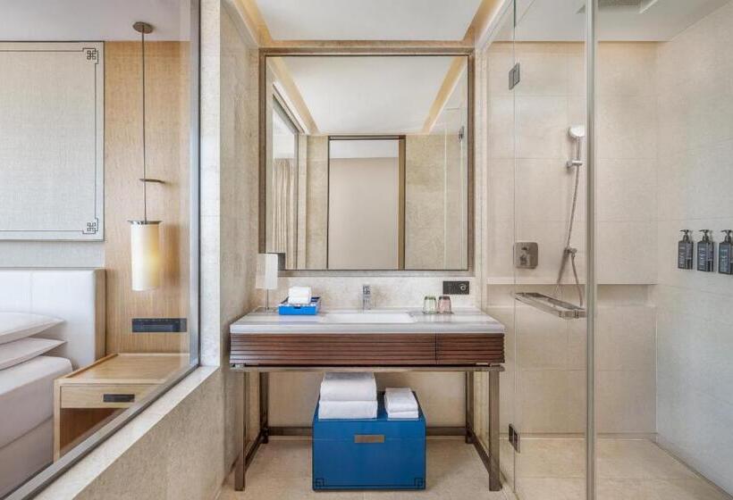 Номер Deluxe Кровать Кинг Вид на Город, Sheraton Zibo