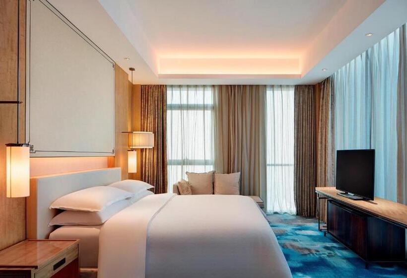 Люкс Клуб, Sheraton Zibo