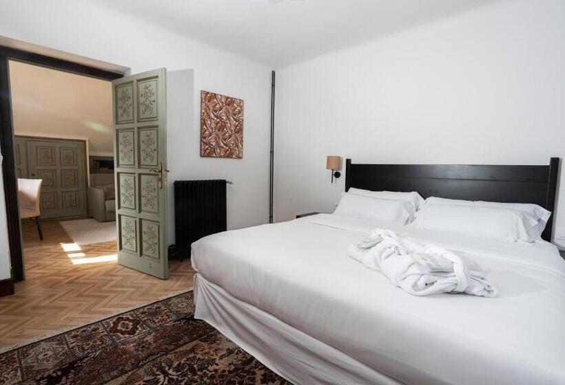 Люкс Deluxe Кровать Кинг, Angelats Hotel   A Signature Boutique
