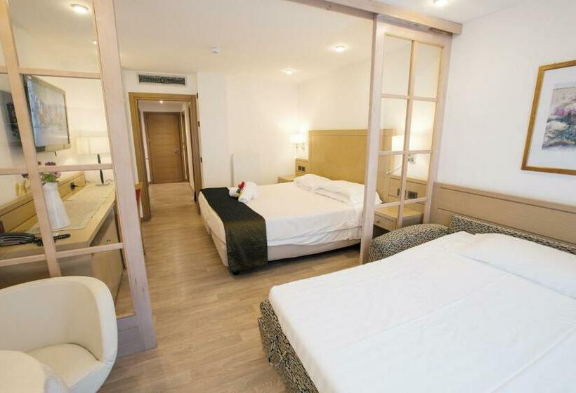 Трехместный Номер Базовый, Piz Galin Grand Hotel Family & Wellness