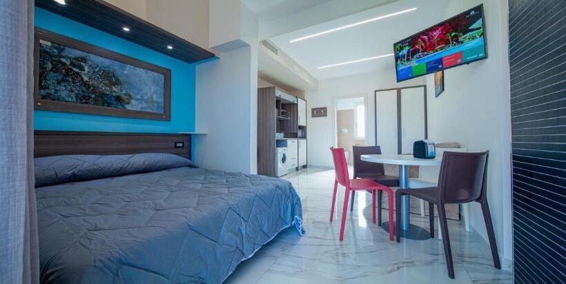 Апартаменты 1 Спальня Вид на Бассейн, Casa Vacanze Mariaelena   Momena