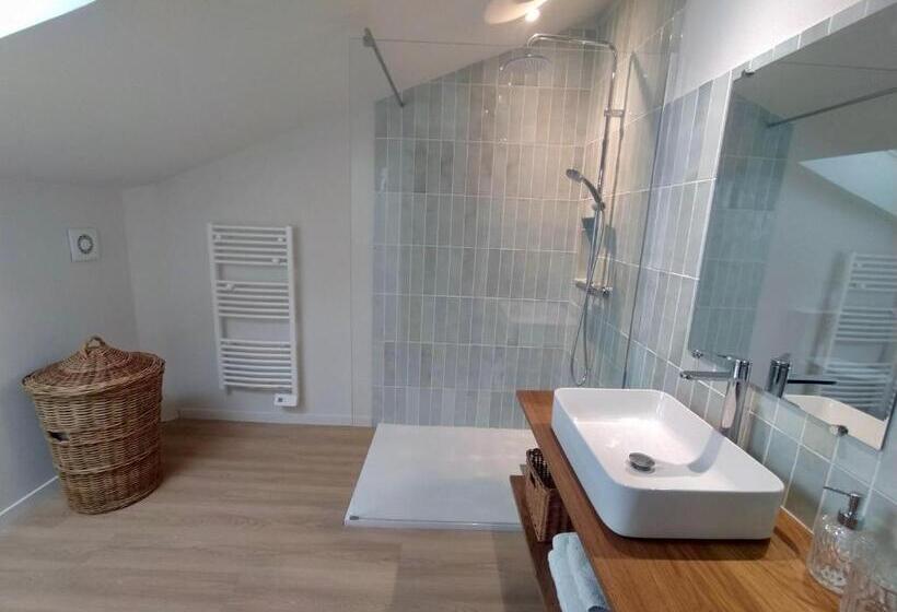 스탠다드 트리플 룸, Chambre D Hotes Du Grand St Marc Proche Via Rhona
