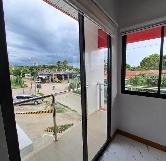 Семейный Номер, Mgf Franz Pension House