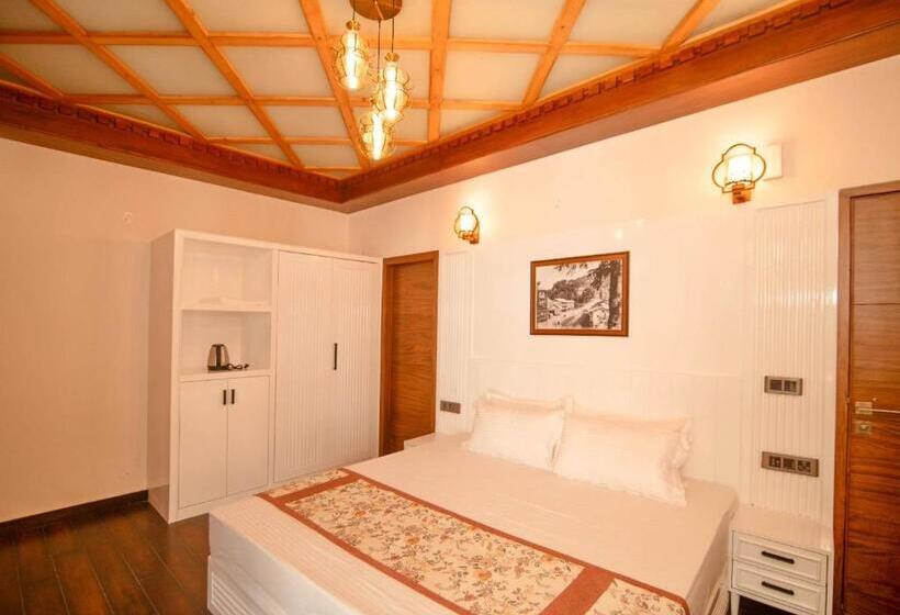 스탠다드 룸 킹사이즈 침대, 7 Oak Sanjauli Bed&breakfast