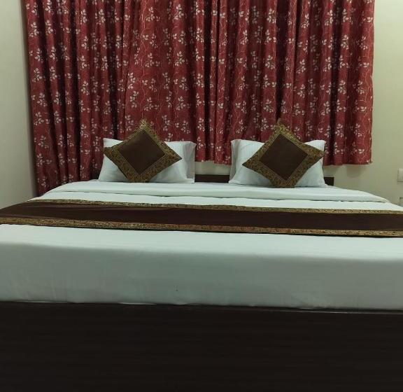 デラックスルーム, Banaras Guest House