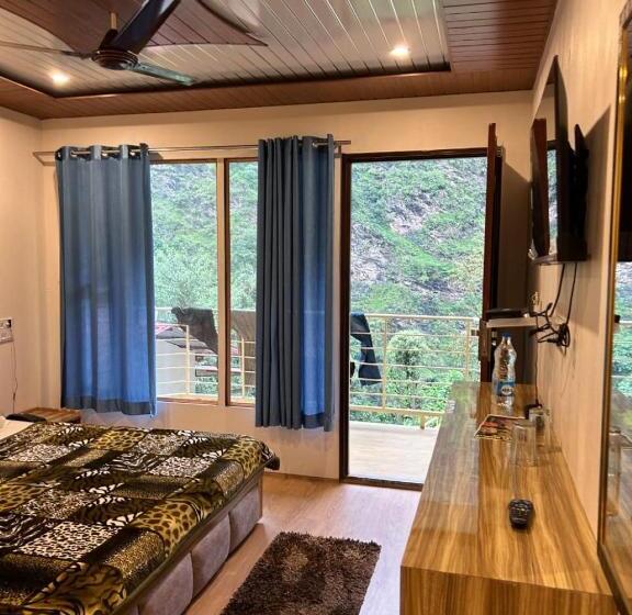 디럭스 패밀리 룸, Kedar Valley Resorts Kedarnath