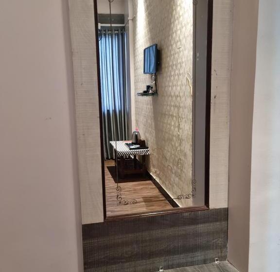 Трехместный Номер Deluxe, Kiara Eshosans Palace