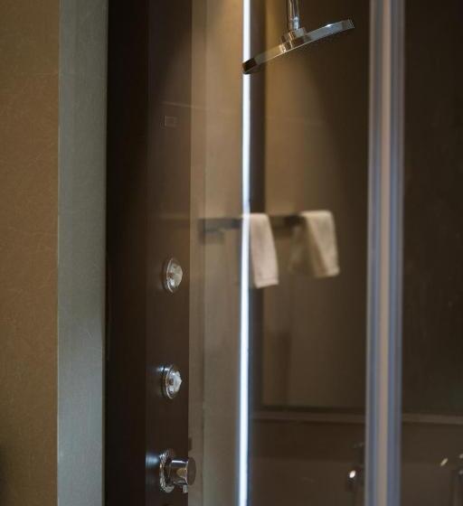 Deluxe Room, Origin Boutique