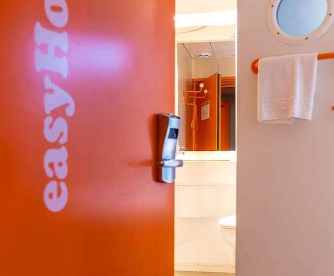 اتاق استاندارد, Easyhotel Edinburgh