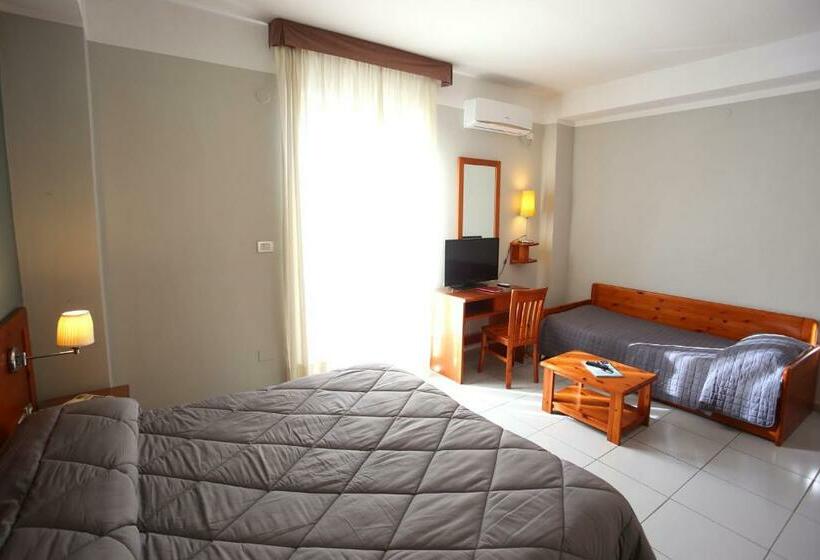 Трежместный Номер Economy, Albergo Del Pino