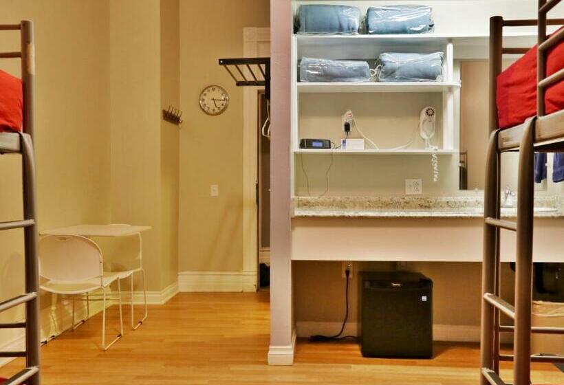 חדר סטנדרט לארבעה, Hi San Diego Downtown Hostel