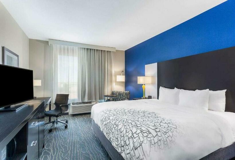 스탠다드 룸 킹사이즈 침대, La Quinta By Wyndham Odessa North   Sienna Tower