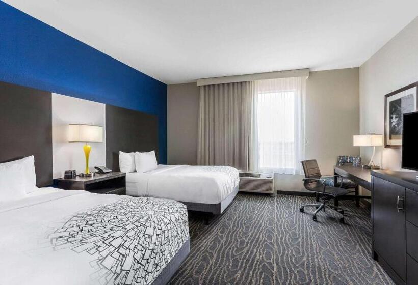 장애인을 위한 스탠다드 룸, La Quinta By Wyndham Odessa North   Sienna Tower