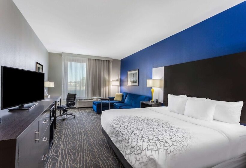 障害者適応デラックスルーム, La Quinta By Wyndham Odessa North   Sienna Tower