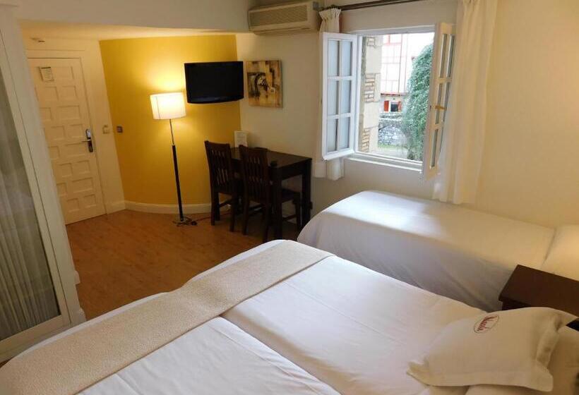 اتاق استاندارد سه نفره, Palacete