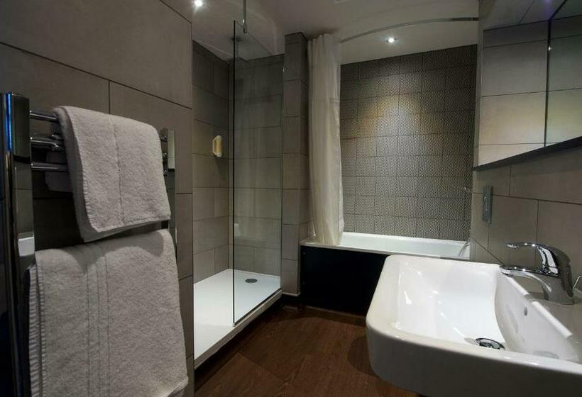 Семейный Номер, The Yarborough Hotel Wetherspoon
