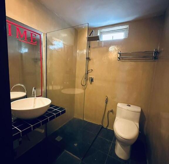 Семейный Номер, Kuu Inn Motel