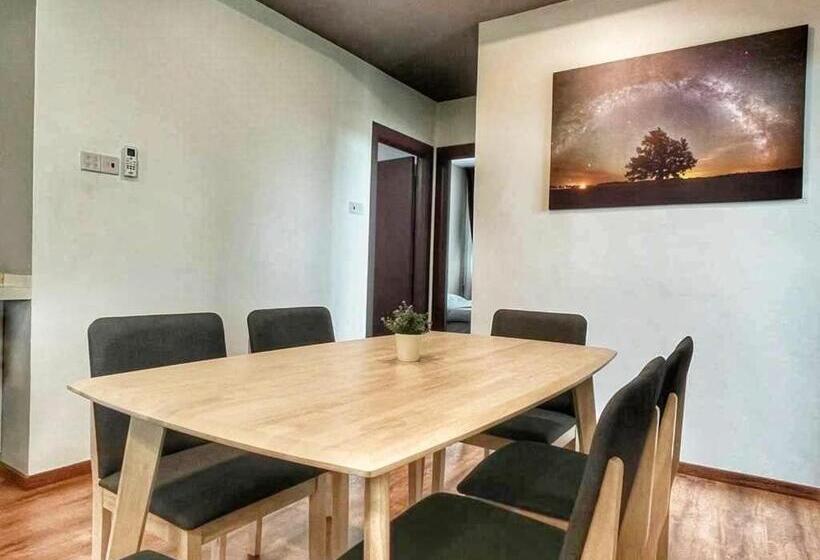 Апартаменты 3 Спальни, Cozy Homestay Vivacity Megamall